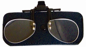 FLIP & FOCUS CLIP ON MAGNIFIER IN BLISTER